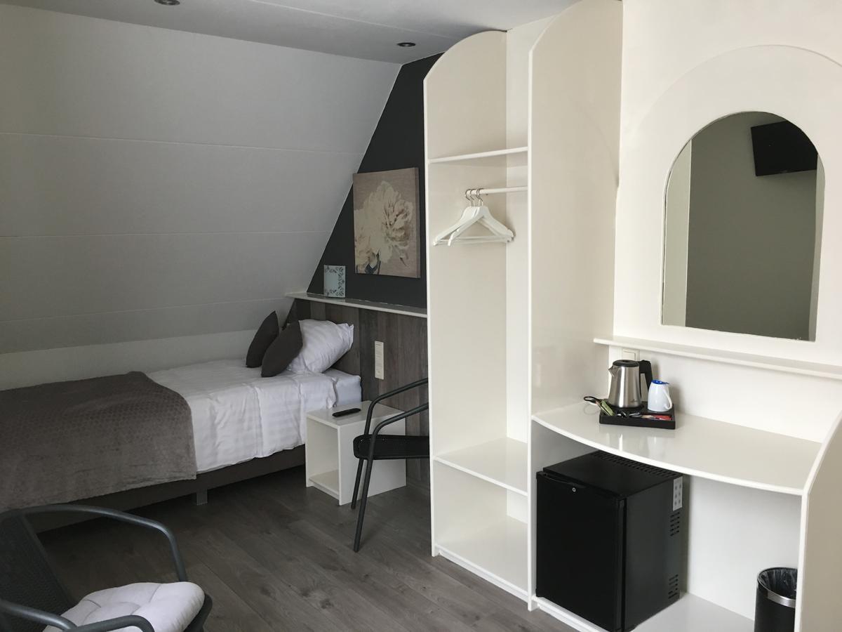 Hotel Plein 10 Zuidzande エクステリア 写真